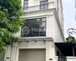 Cho thuê shophouse 2 mặt tiền, hoàn thiện cơ bản, có PCCC