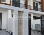 Còn 4 căn nhà lầu mới xây cần tìm chủ mới gần chợ Thạnh Phú _ CTY chang shin