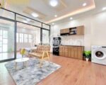 Căn hộ 1 phòng ngủ 45m2 full nội thất cao cấp cửa sổ ban công siêu thoáng đường CMT8